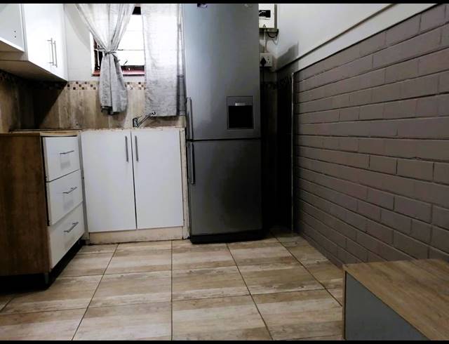 1 bed property for sale in ILLOVO BEACH